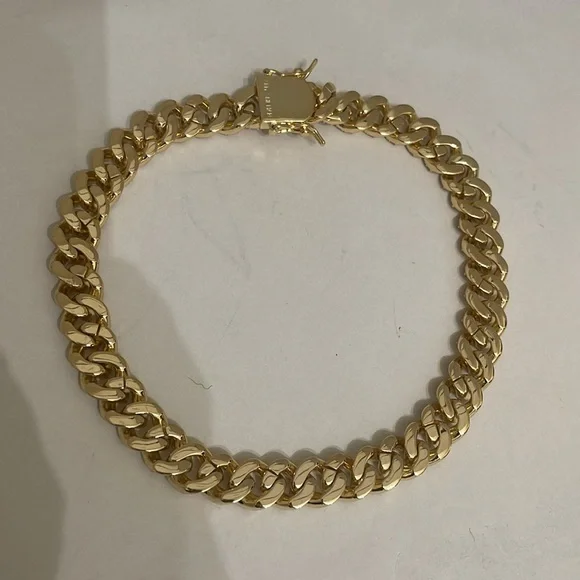 Amy Shehab Cuban Link Necklace - Picture 4 of 6